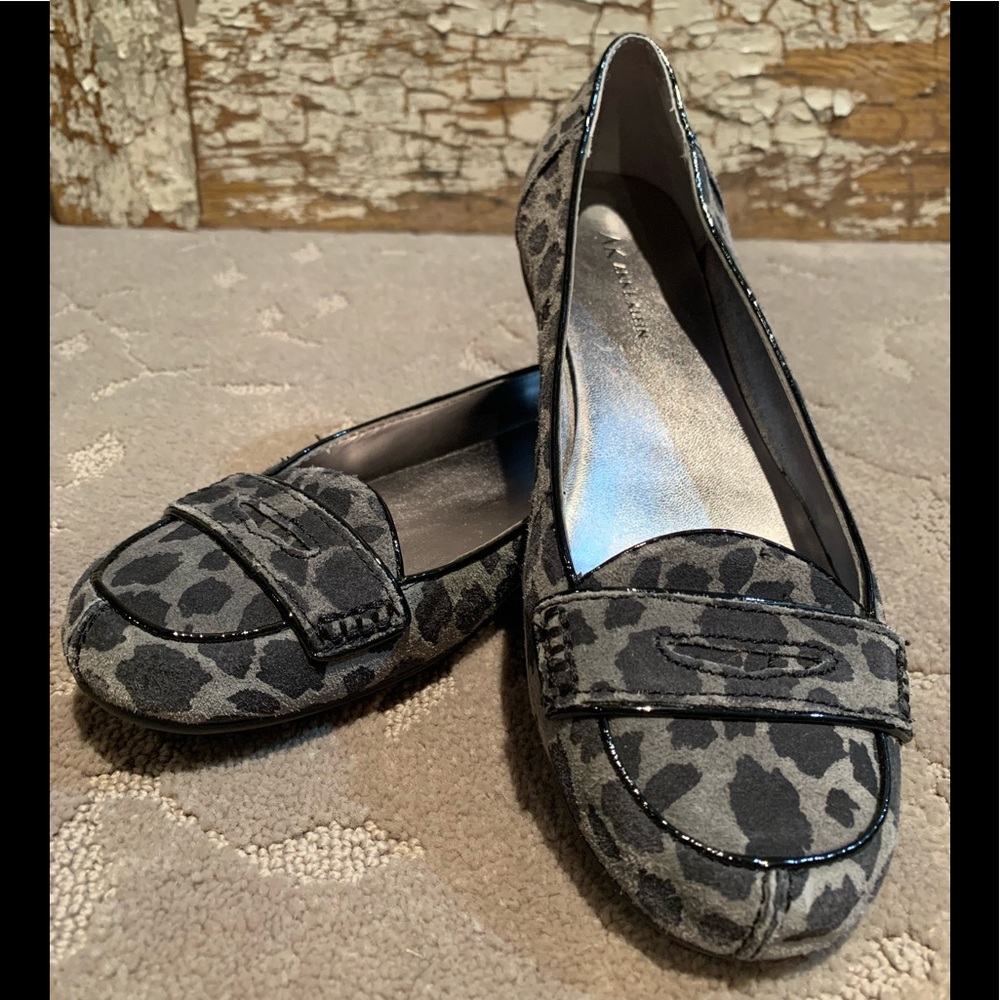 Gray leopard nubuck Anne Klein flats